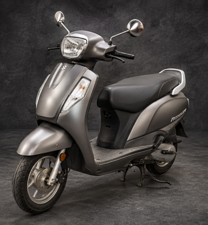 Suzuki Access 125 view 1
