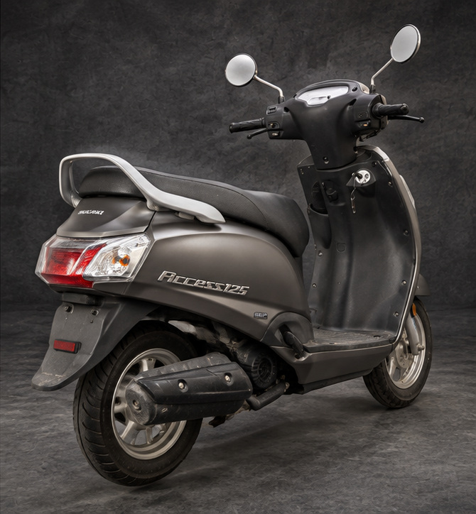 Suzuki Access 125 view 3