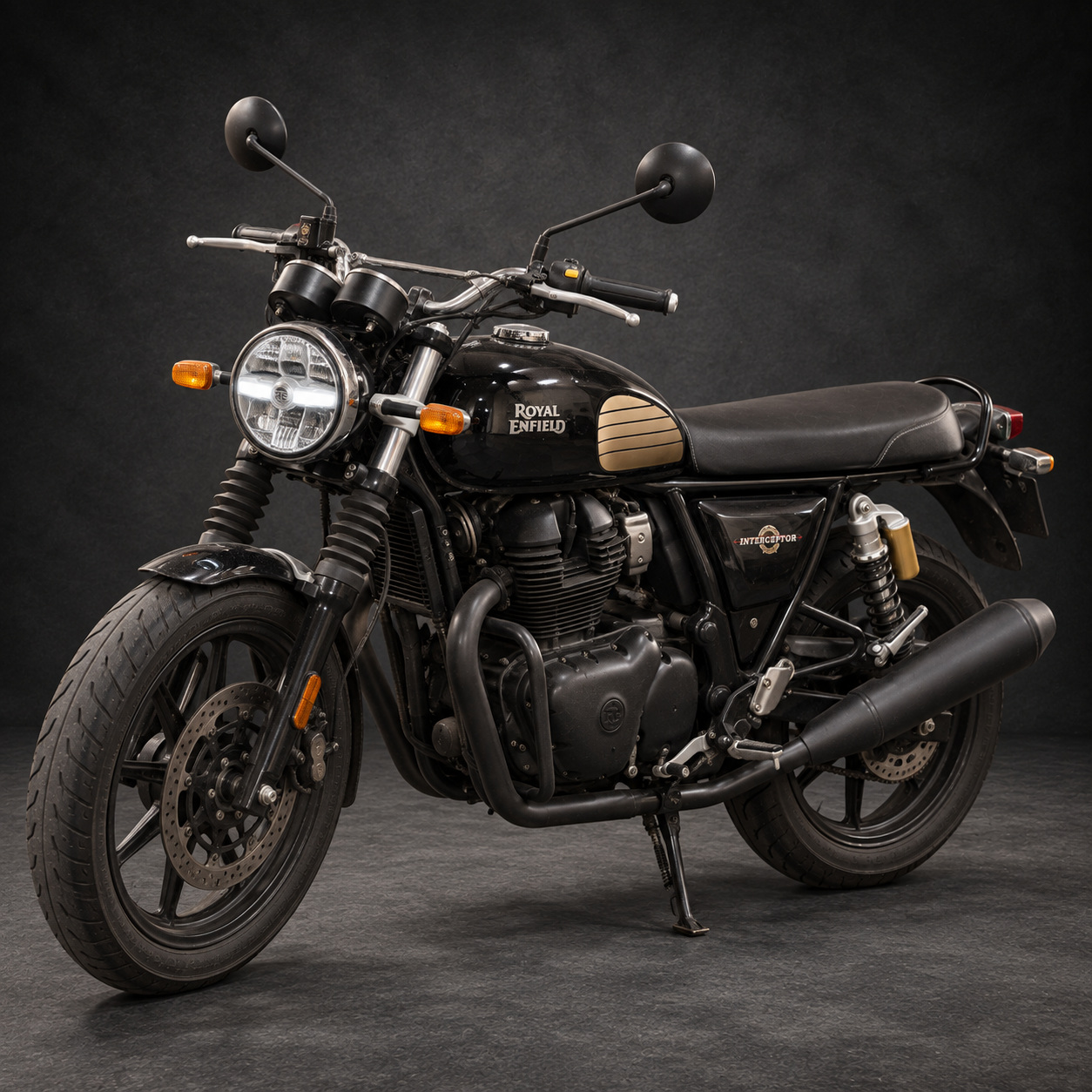 Royal Enfield Interceptor 650 front-left view