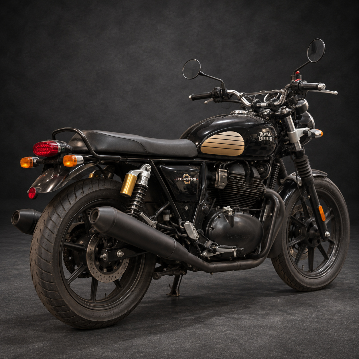 Royal Enfield Interceptor 650 view 3