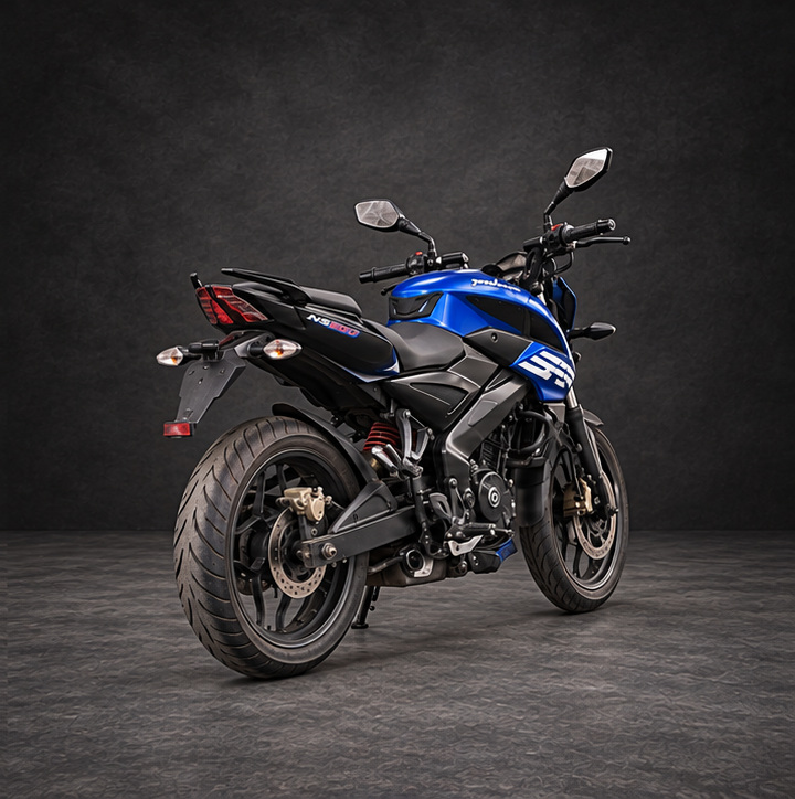 Bajaj Pulsar NS200 view 3