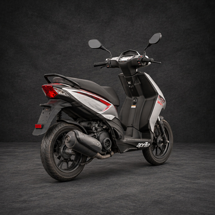 Aprilia SR 125 view 3