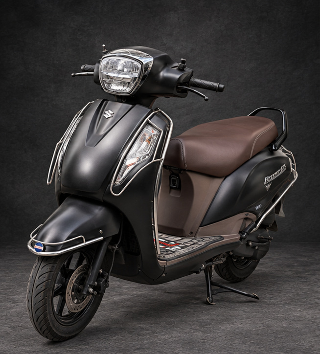 Suzuki Access 125 front-left view