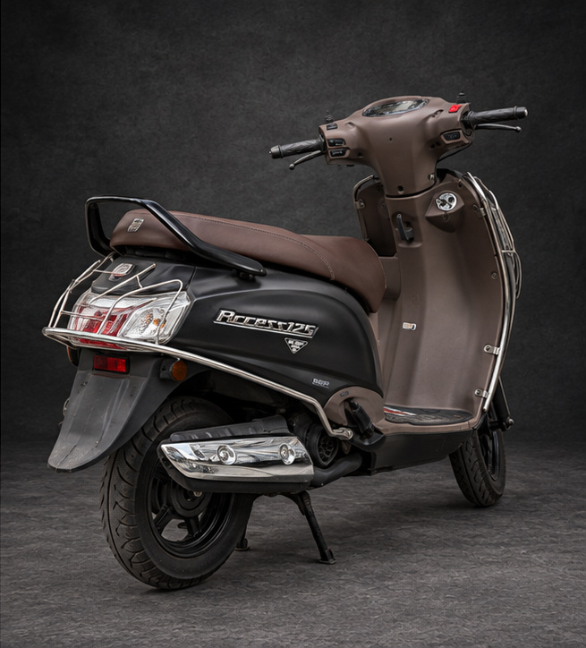 Suzuki Access 125 view 3