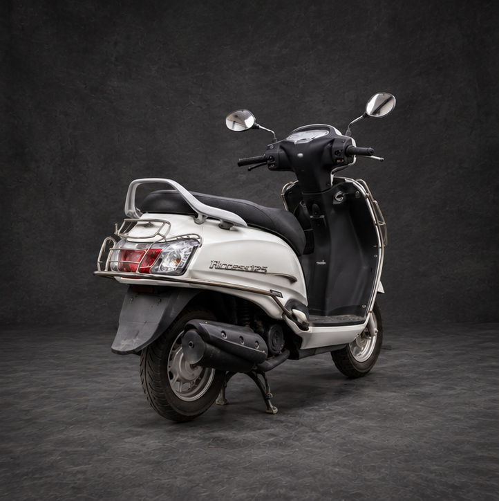 Suzuki Access 125 view 3