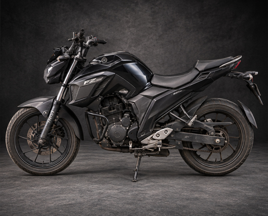 Yamaha FZ25 view 2