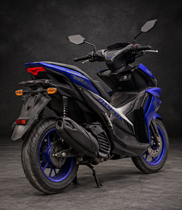 Yamaha Aerox 155 view 3